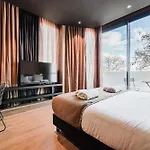 Arena Select Hotel