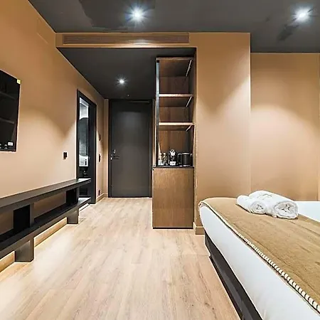 Arena Select Hotel