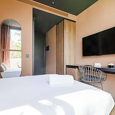 Arena Select Hotel 3*