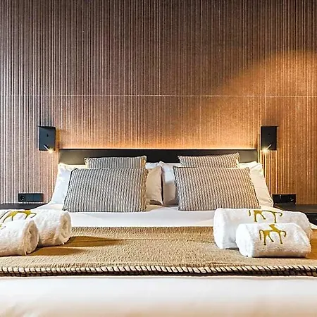 Arena Select Hotel
