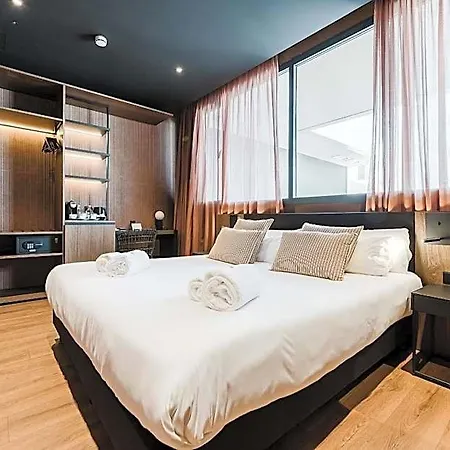 Arena Select Hotel
