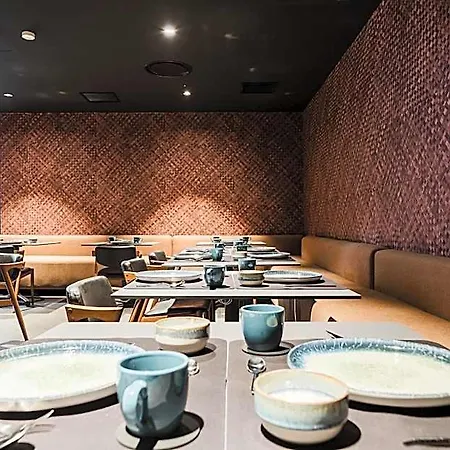 Arena Select Hotel